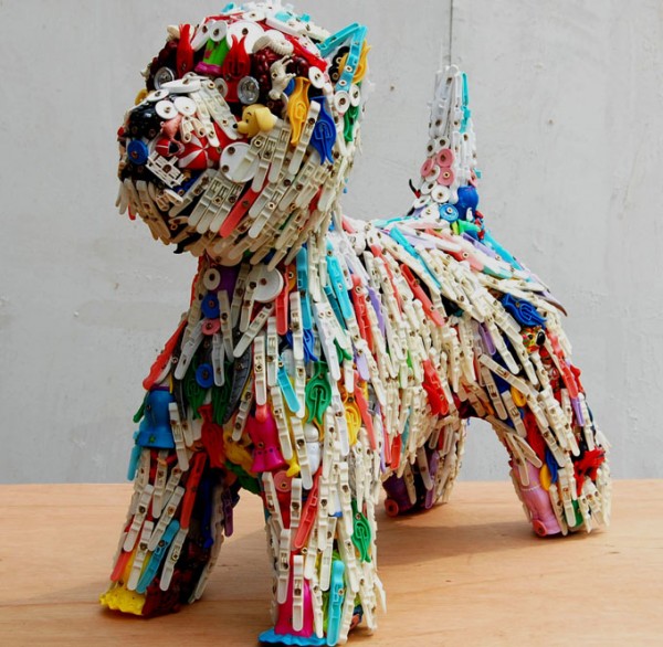 robert bradford recycled toys 3 600x586 Recycled Toys Sculpture by Robert Bradford